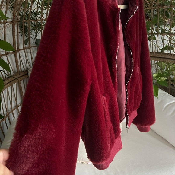 IRIS Faux Fur Bomber Jacket - Picture 3 of 5